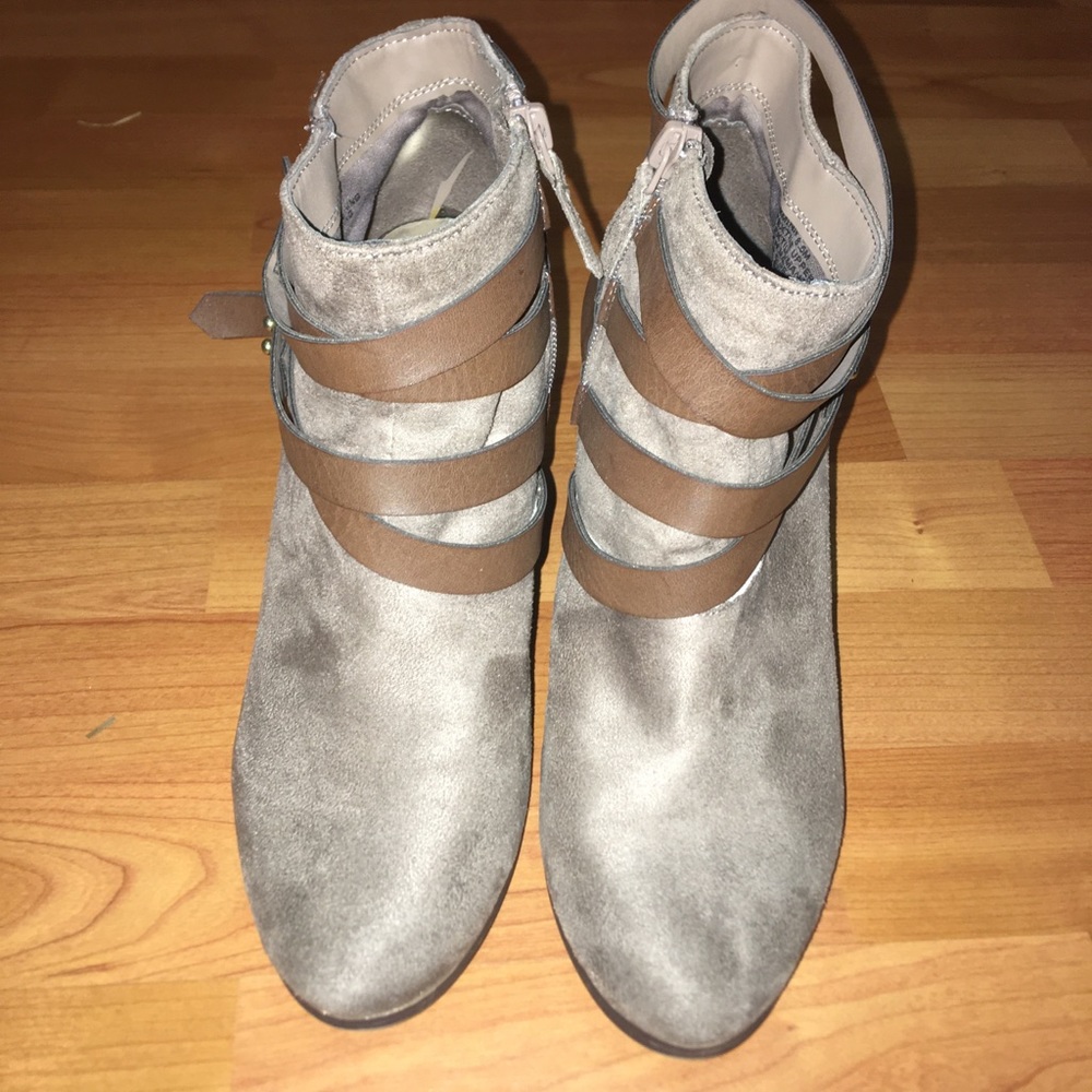 Material Girl heeled bootie - US sz. 8.5 EUC